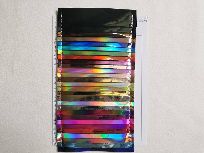 hologram iridescent PU leather (2).jpg